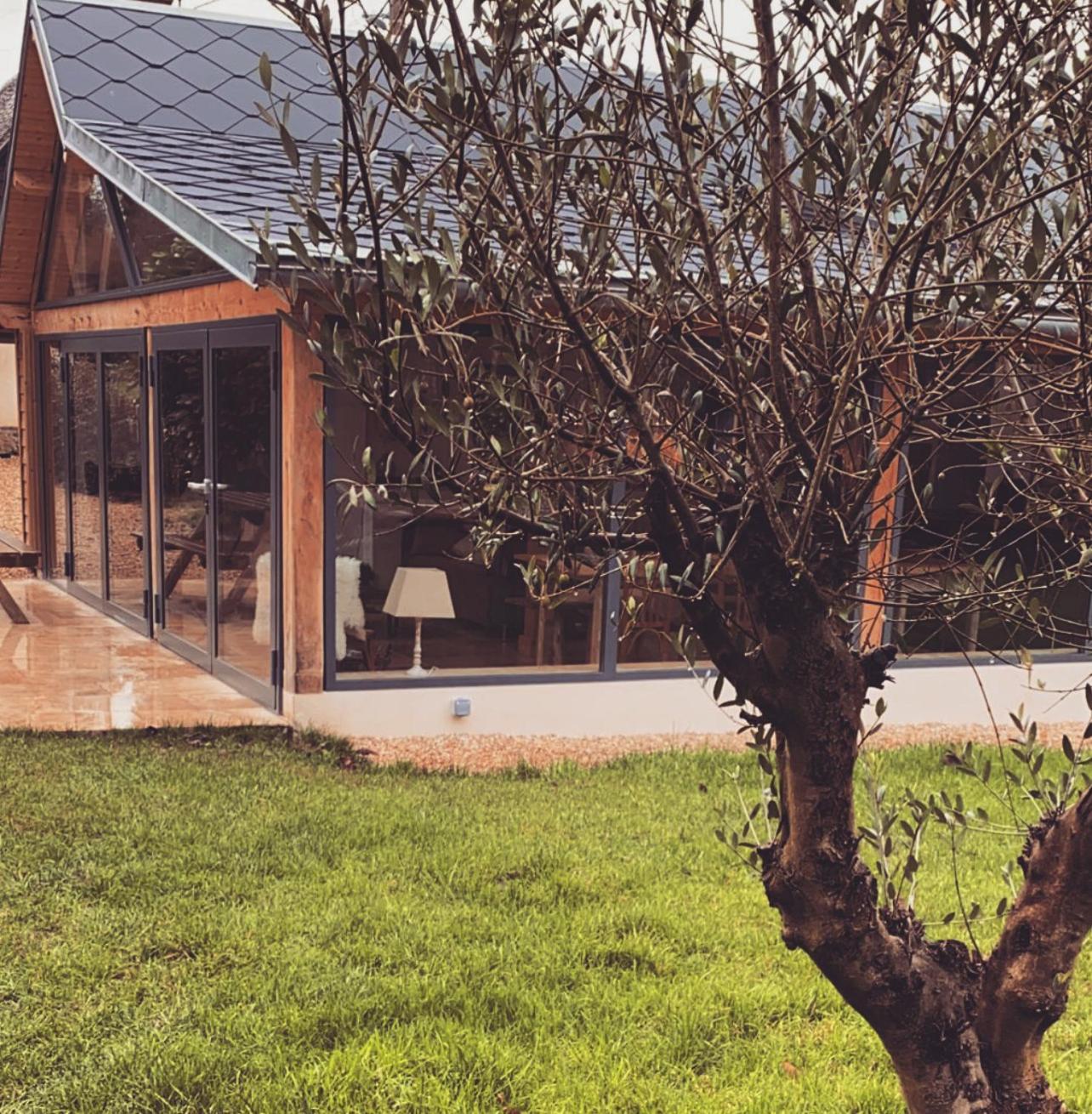 Cottage Normand Avec Sa Grande Piscine Chauffee Toute L Annee Sur Parc Arbore Et Clos En Plein Coeur De La Campagne Adapte Aux Kids Et Dog Friendly Saint-Antonin-de-Sommaire Екстериор снимка
